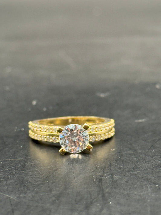 RING ELEGANT OVAL SHAPED IN 14K GOLD
