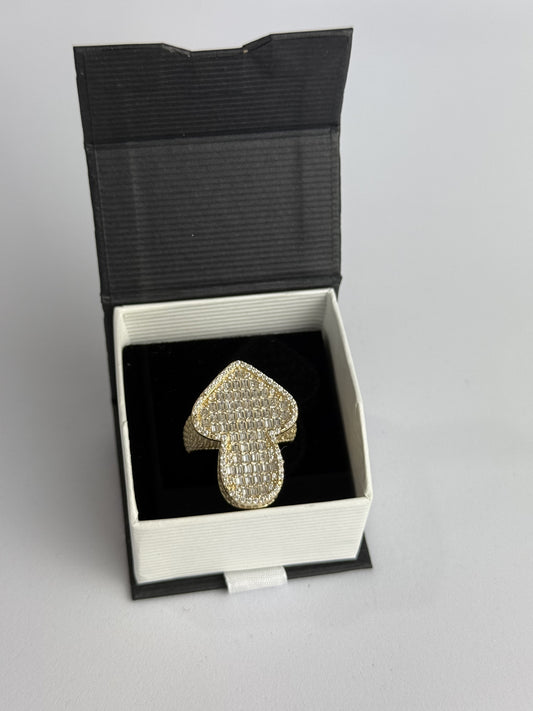 ANILLO CON PI EN ORO 14K