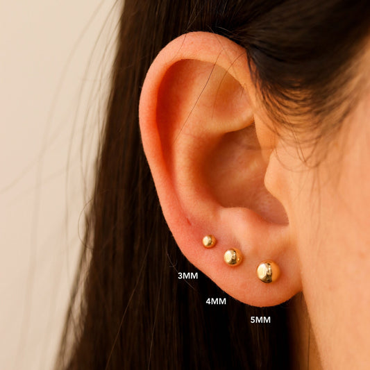 SLEEPERS ROUND EARRINGS IN 14K GOLD 6MM