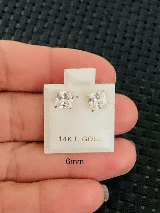 SQUARE EARRINGS WITH ZIRCONIA STONE IN 14K GOLD 6MM