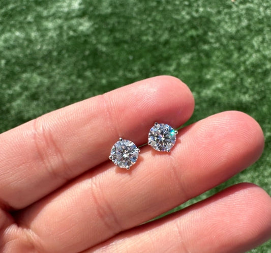 ROUND EARRINGS WITH ZIRCONIA STONE IN 14K GOLD 7MM