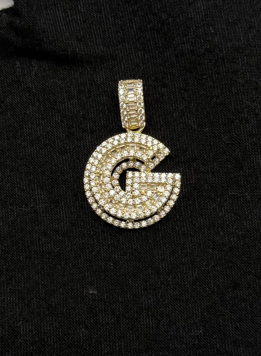 MEDAL LETTER G IN 14K GOLD