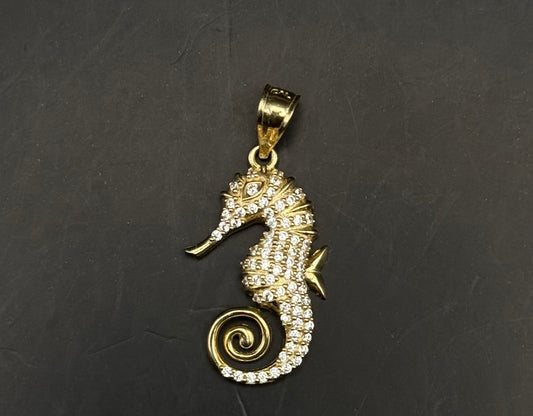 MEDAL SEAHORSE IN 14K GOLD