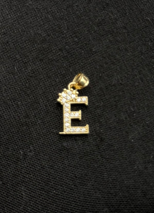 MEDAL LETTER E IN GOLD 14K