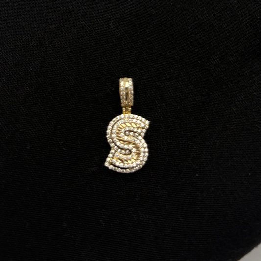 MEDAL LETTER S IN 14K GOLD