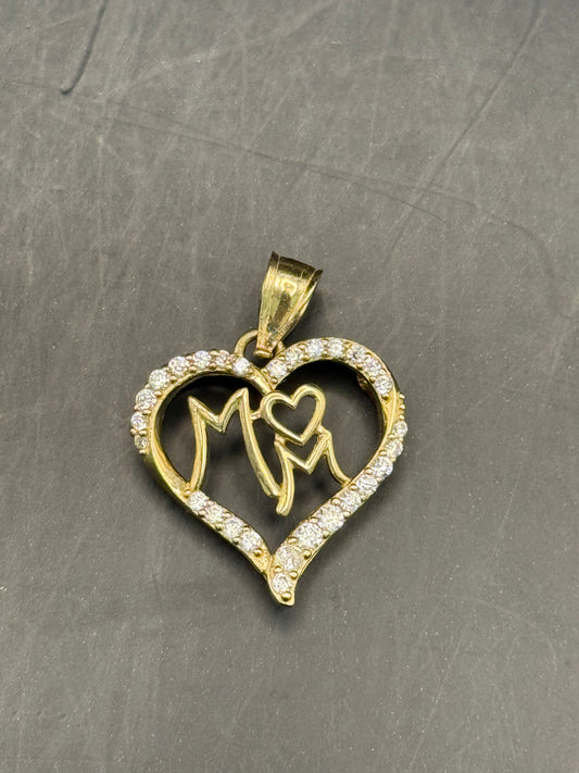 MEDAL MOM HEART IN 14K GOLD