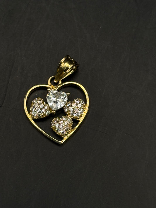 MEDAL TRIPLE HEART IN 14K GOLD