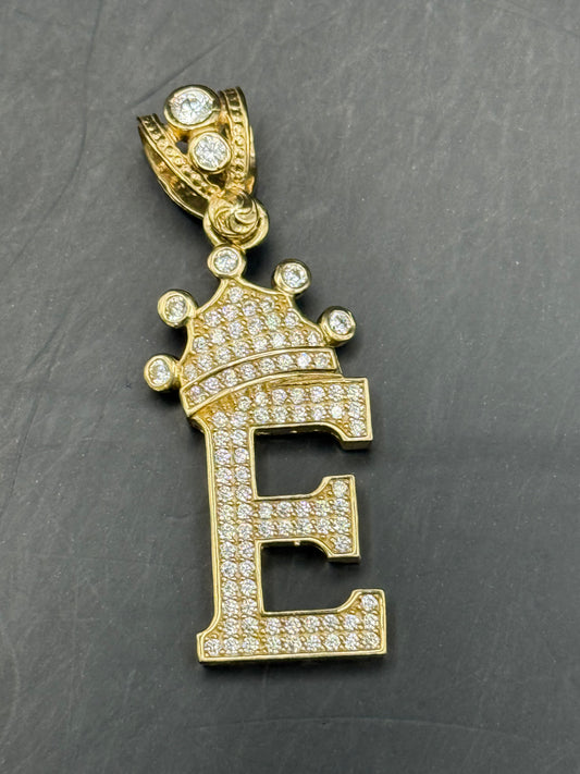 MEDAL LETTER E IN 14K GOLD