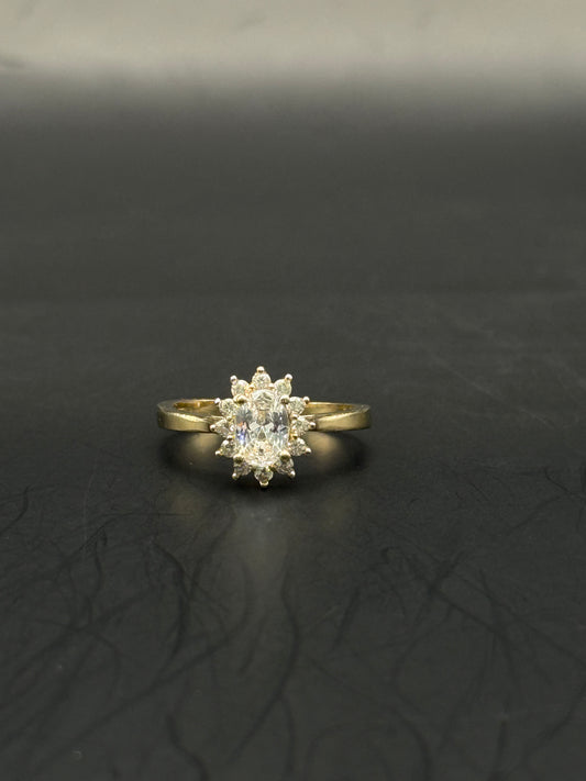 RING ELEGANT OVAL FLOWER IN 14K GOLD